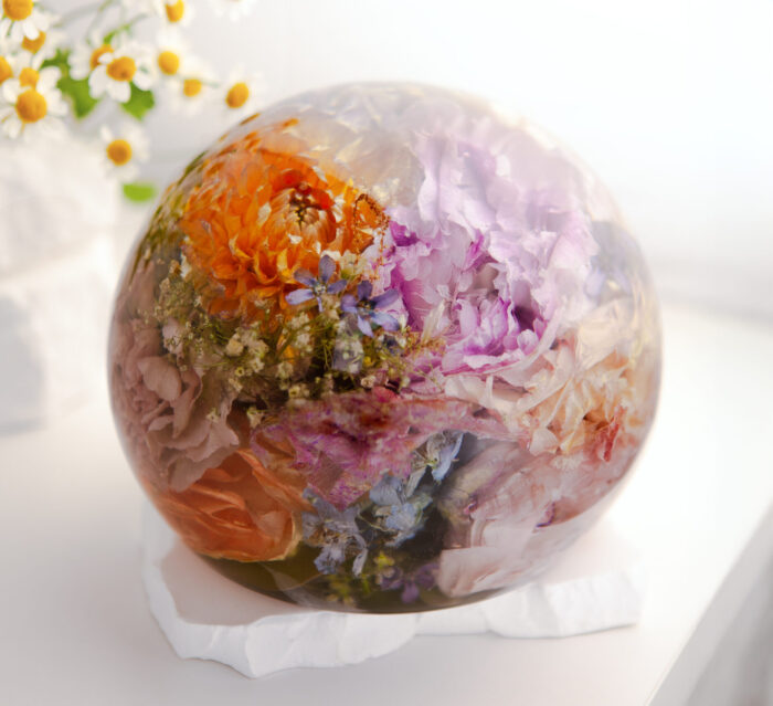 Blumen in Epoxidharz "Kopenhagen" - Hochzeitsblumen konservieren Kugel 15 cm